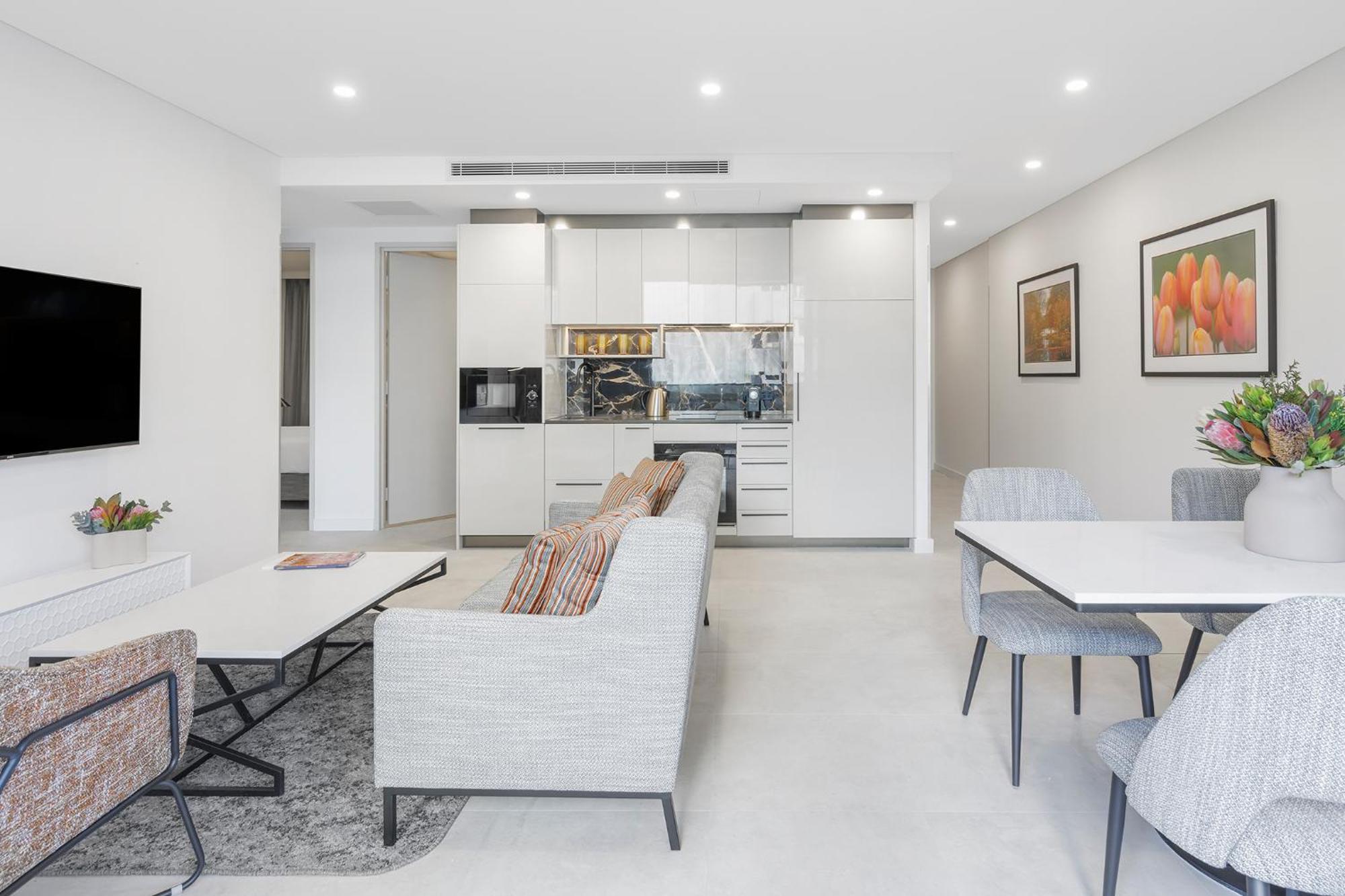 Meriton Suites Canberra Esterno foto A typical apartment interior
